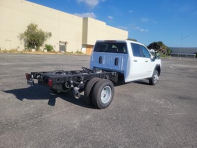 New 2026 GMC Sierra 3500 Crew Cab 60 CA Cab Chassis for sale #FT138501 - photo 2