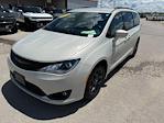 2020 Chrysler Pacifica FWD Minivan for sale #552941A - photo 3
