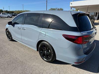 2023 Honda Odyssey FWD Minivan for sale #561464A - photo 2