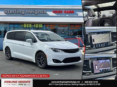 Used 2019 Chrysler Pacifica Limited Minivan for sale #P94942 - photo 1