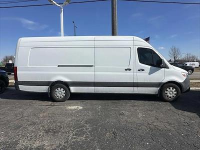 Used 2022 Mercedes-Benz Sprinter 2500 - photo 1