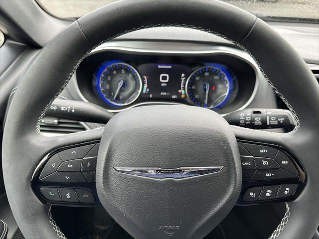 Used 2023 Chrysler Pacifica - photo 22