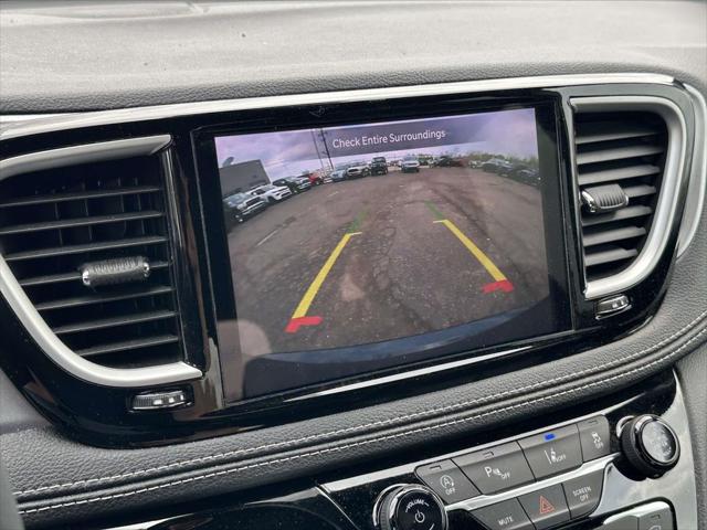 Used 2023 Chrysler Pacifica - photo 27