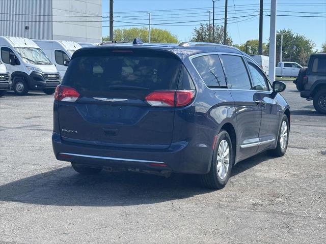 Used 2018 Chrysler Pacifica - photo 6