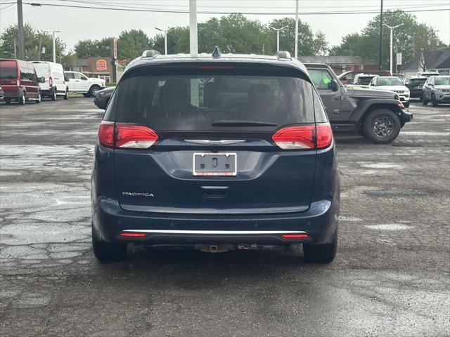 Used 2018 Chrysler Pacifica - photo 7
