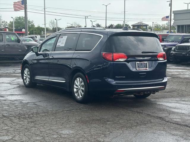 Used 2018 Chrysler Pacifica - photo 8