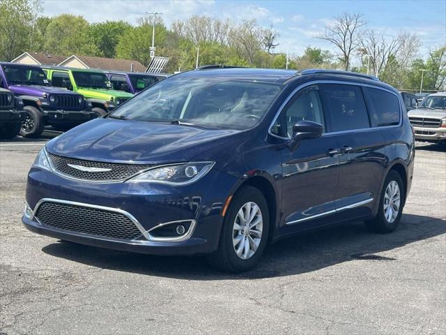Used 2018 Chrysler Pacifica - photo 9