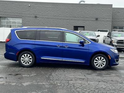 2018 Chrysler Pacifica FWD Minivan for sale #U25055A - photo 1