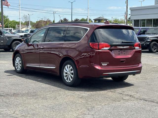 Used 2017 Chrysler Pacifica - photo 8