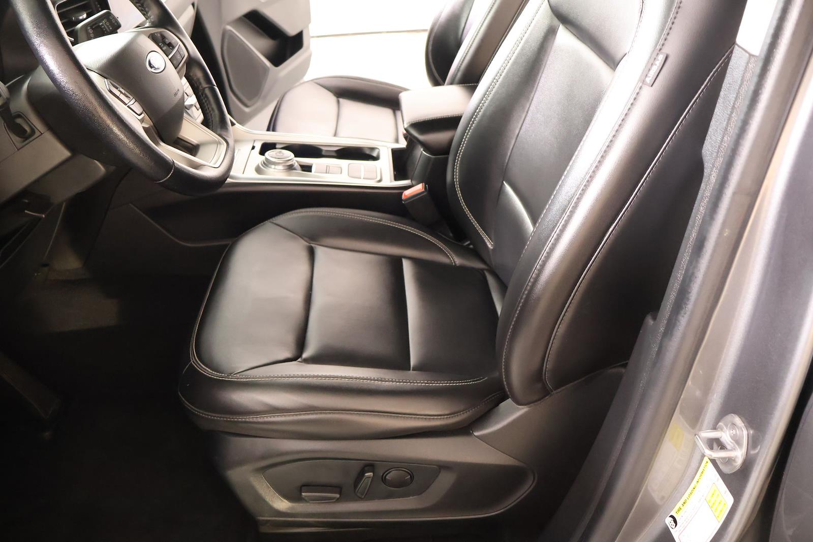 Used 2022 Ford Explorer - photo 12