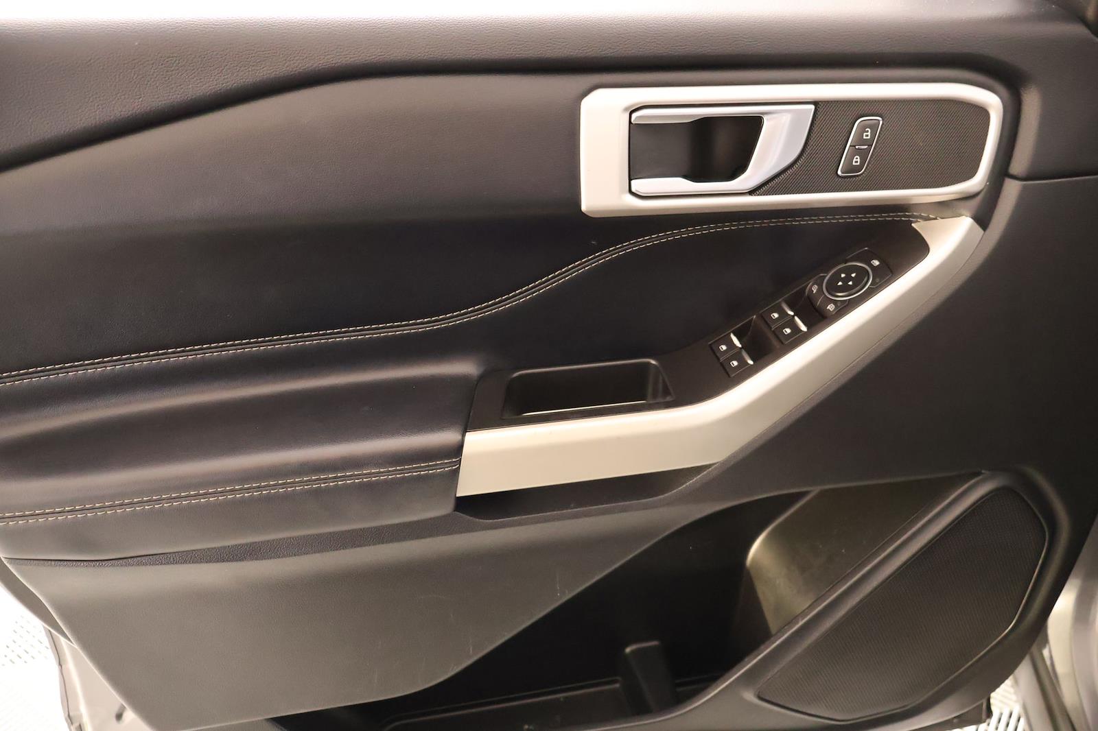 Used 2022 Ford Explorer - photo 17