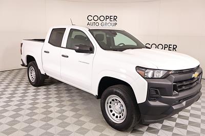 Used 2024 Chevrolet Colorado - photo 1