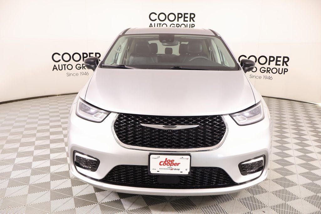 Used 2024 Chrysler Pacifica - photo 11
