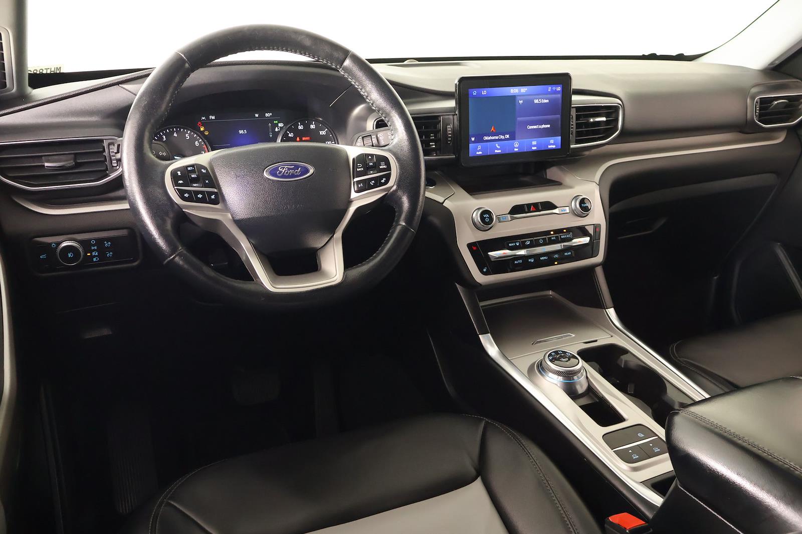 Used 2023 Ford Explorer - photo 2