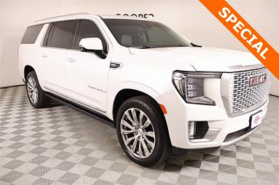 Used 2022 GMC Yukon XL - photo 1