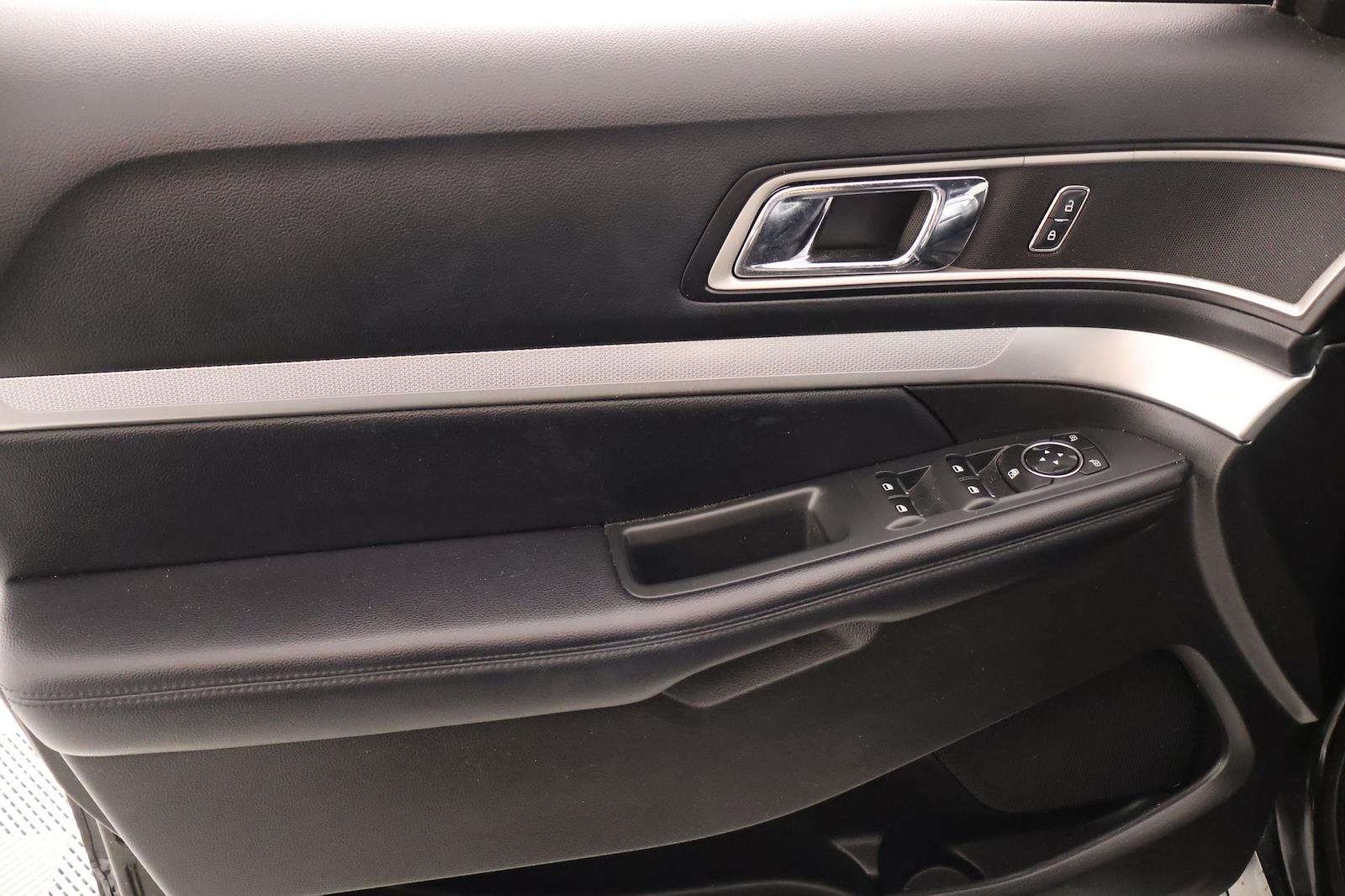 Used 2017 Ford Explorer - photo 17