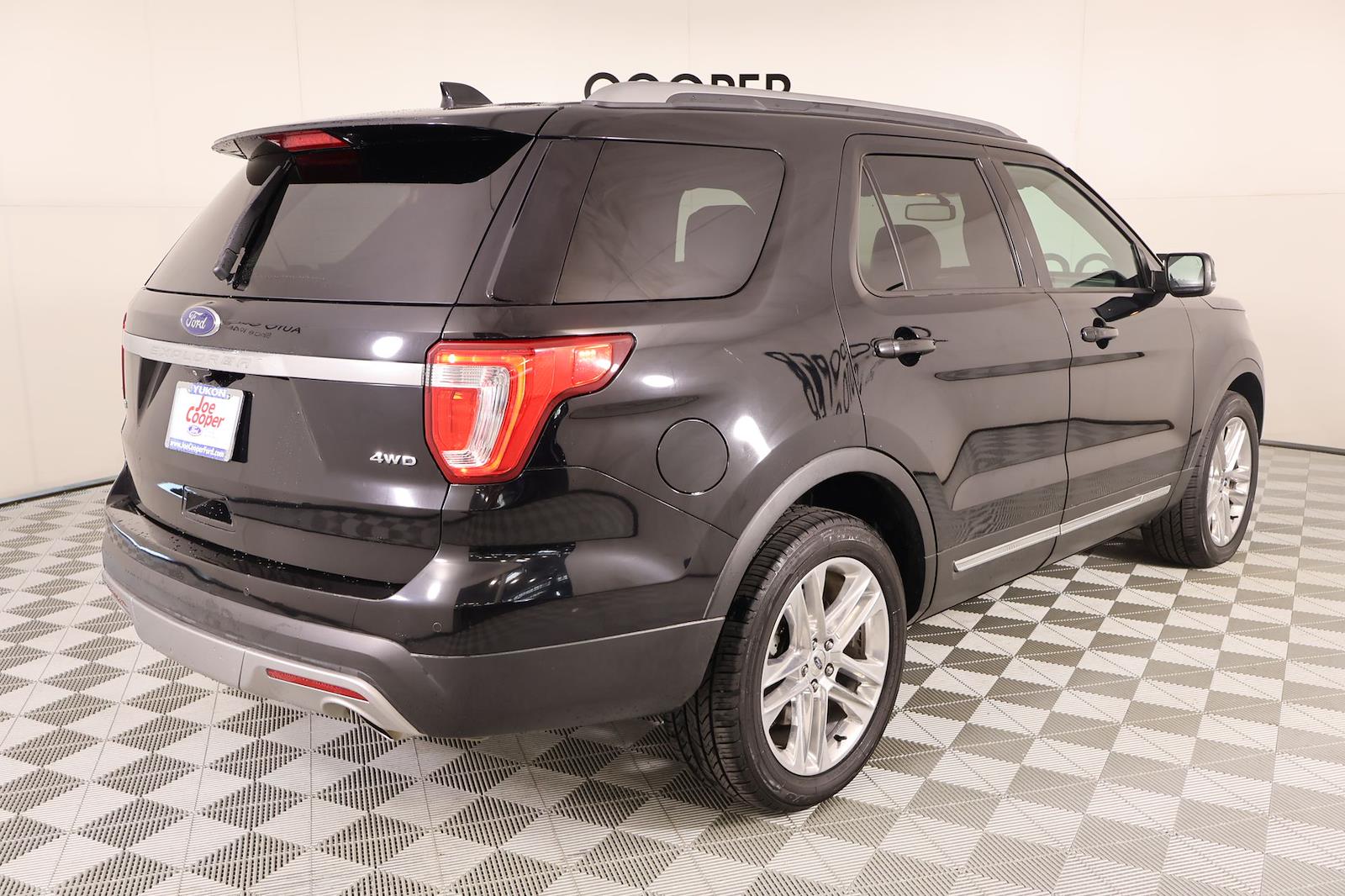 Used 2017 Ford Explorer - photo 22