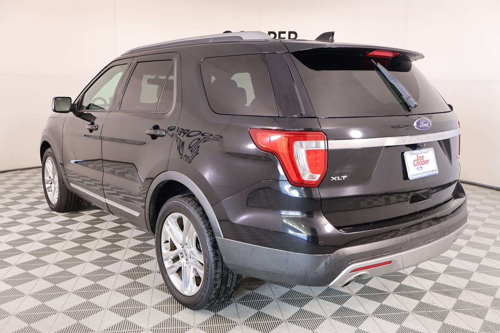 Used 2017 Ford Explorer - photo 24