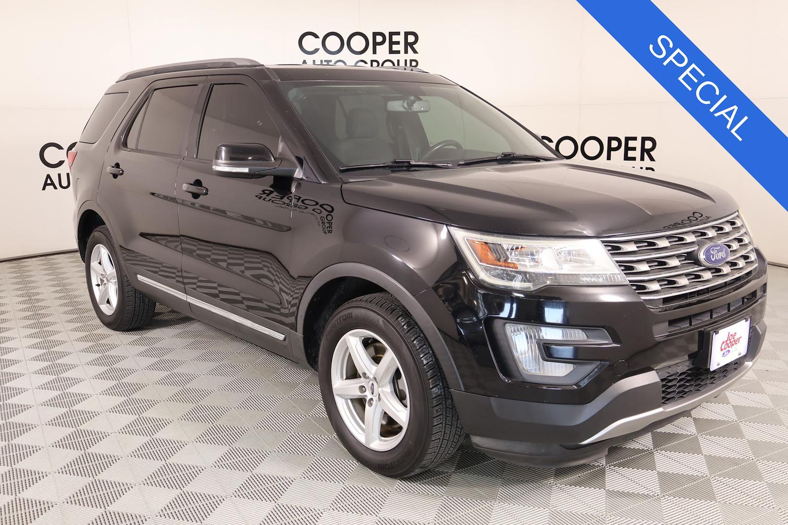 Used 2017 Ford Explorer - photo 1