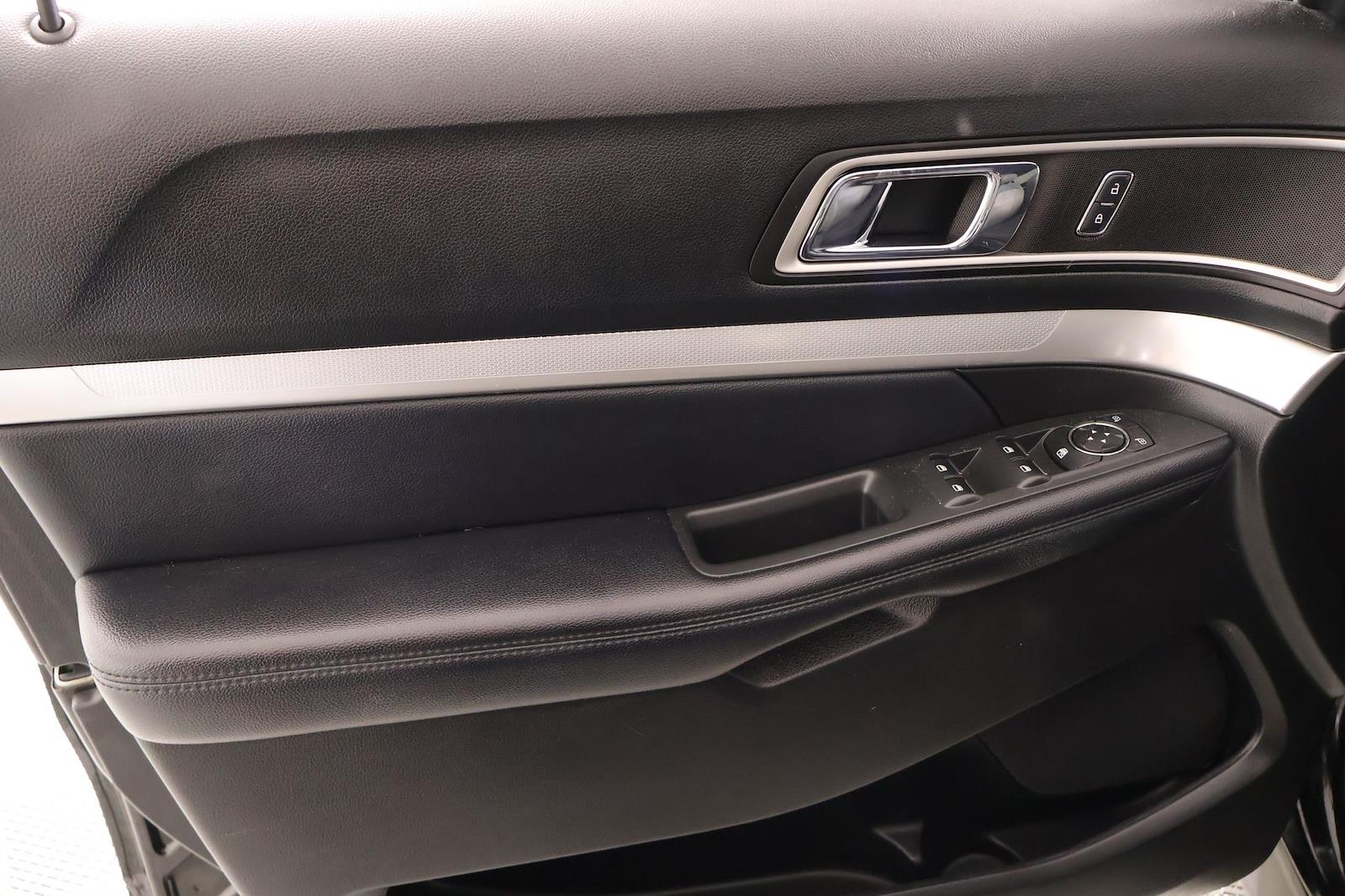 Used 2017 Ford Explorer - photo 17