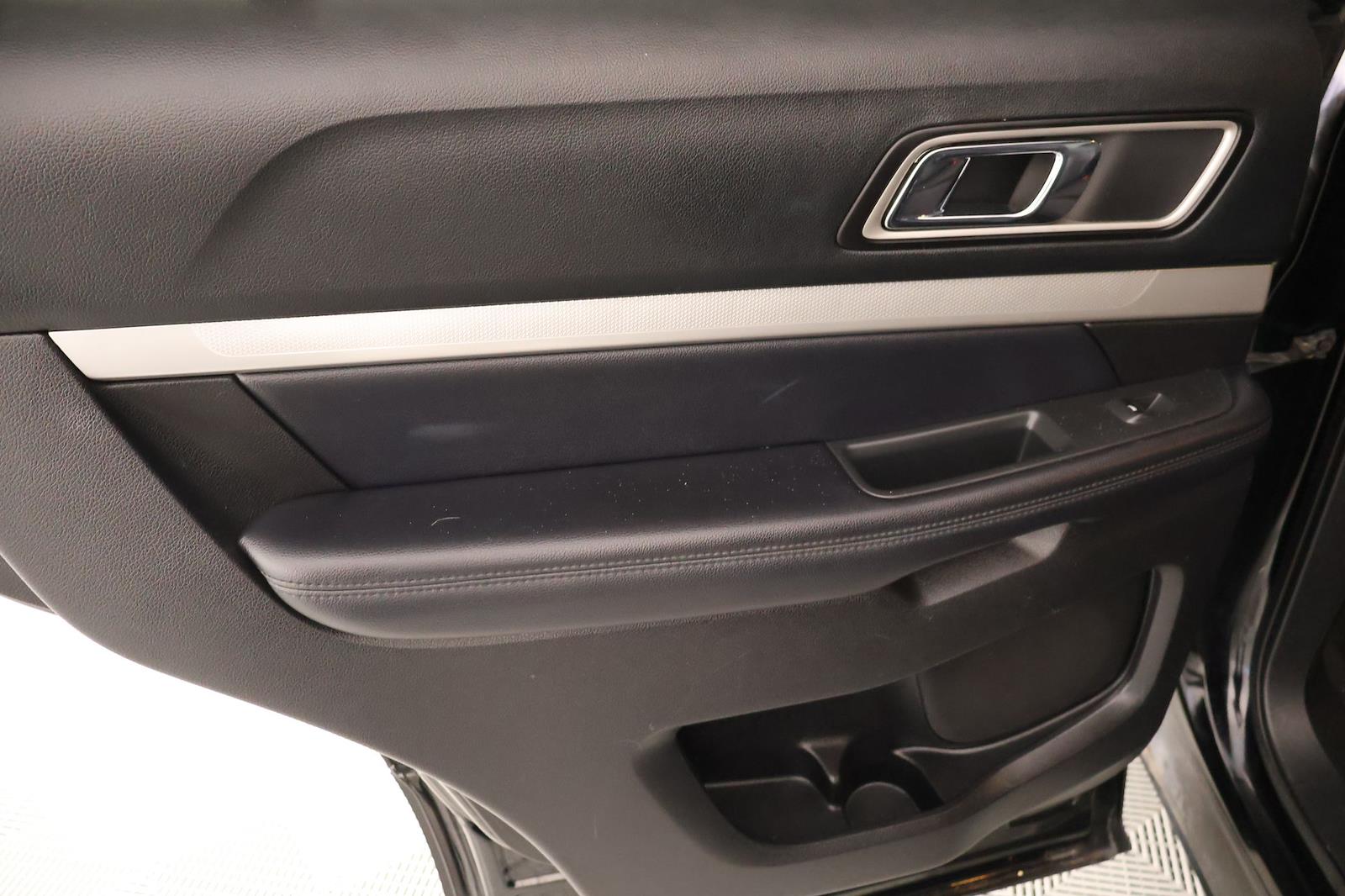 Used 2017 Ford Explorer - photo 18