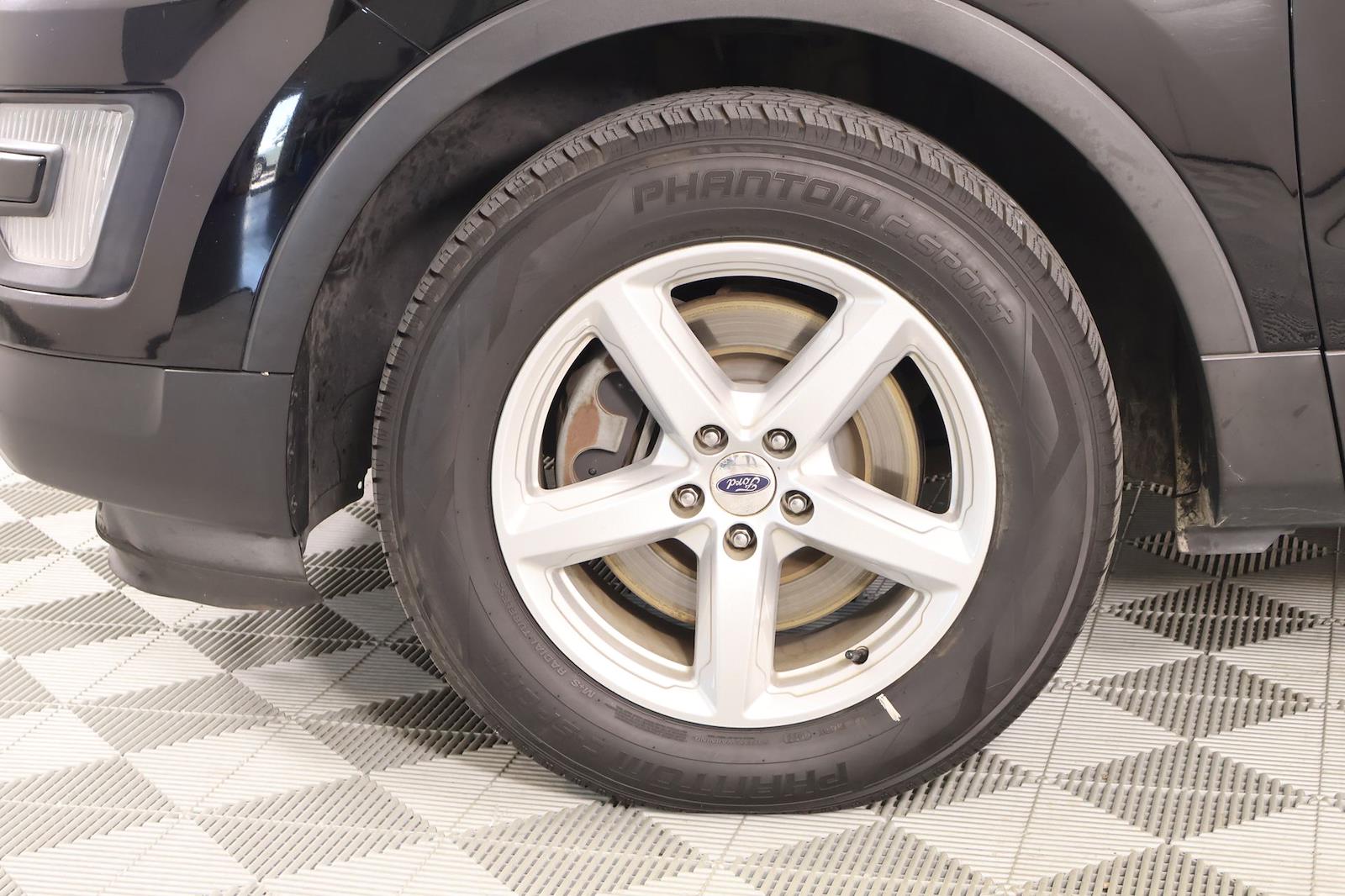 Used 2017 Ford Explorer - photo 19