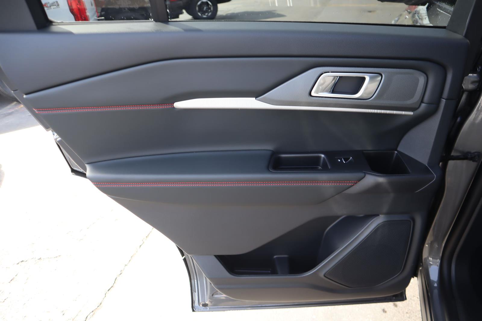 New 2026 Ford Explorer - photo 21