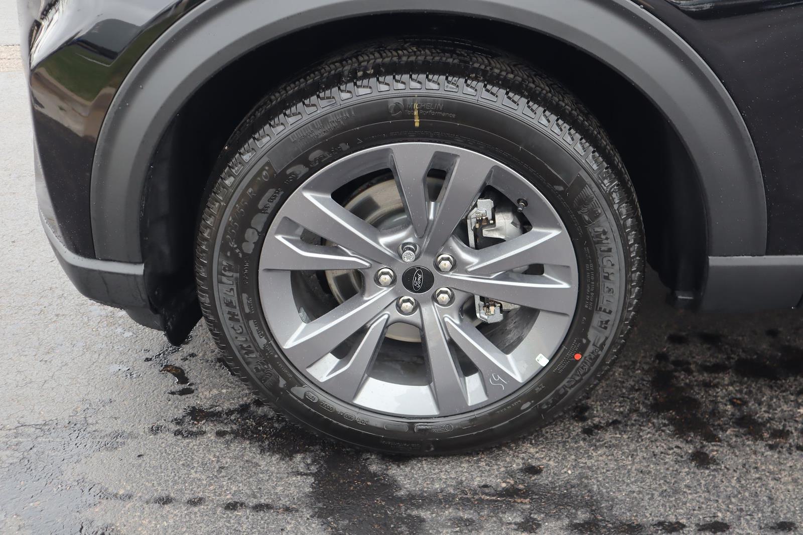 New 2026 Ford Explorer - photo 23