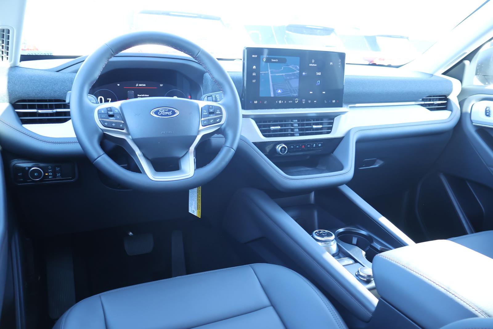 New 2026 Ford Explorer - photo 2