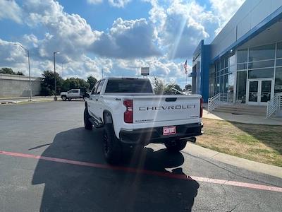 New 2025 Chevrolet Silverado 2500 Custom Crew Cab 4x4 Pickup for sale #251593 - photo 2