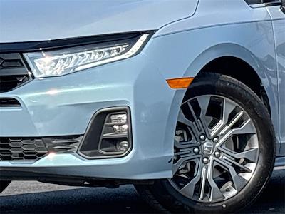 Used 2025 Honda Odyssey - photo 1