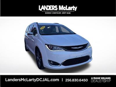 Used 2018 Chrysler Pacifica Limited Minivan for sale #JR108220 - photo 1