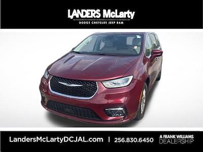 Used 2021 Chrysler Pacifica - photo 1