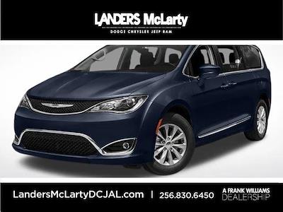 2017 Chrysler Pacifica FWD Minivan for sale #PR543310 - photo 1