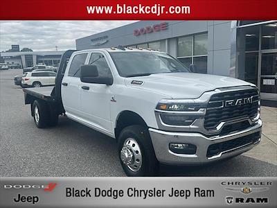 New 2026 Ram 3500 Tradesman Crew Cab 4x4 Flatbed Truck for sale #182778 - photo 1