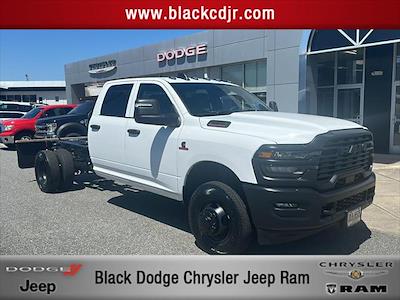 New 2025 Ram 3500 Tradesman Crew Cab 4x4 60 CA Cab Chassis for sale #530440 - photo 1