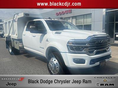 New 2025 Ram 5500 Crew Cab 4x4 Dump Truck for sale #579935 - photo 1