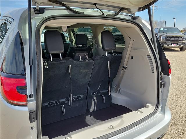 Used 2024 Chrysler Pacifica - photo 10