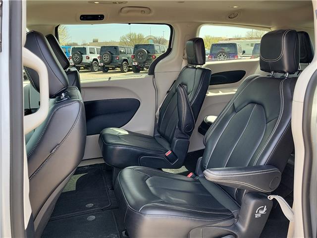 Used 2024 Chrysler Pacifica - photo 11