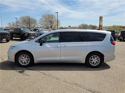 Used 2024 Chrysler Pacifica - photo 1