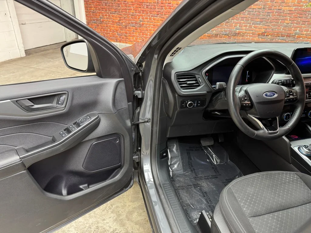 Used 2023 Ford Escape - photo 21