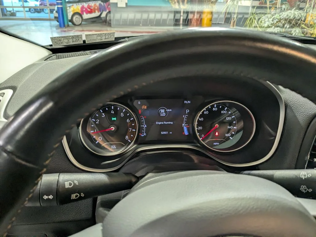 Used 2018 Jeep Compass - photo 15