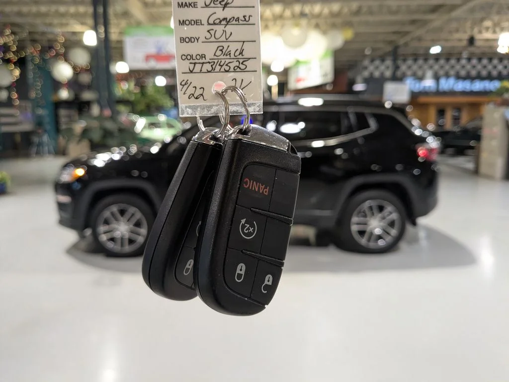 Used 2018 Jeep Compass - photo 5
