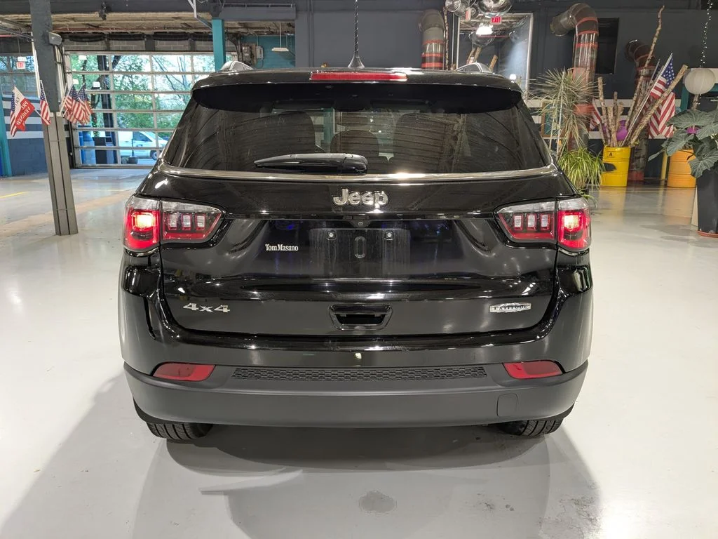 Used 2018 Jeep Compass - photo 10