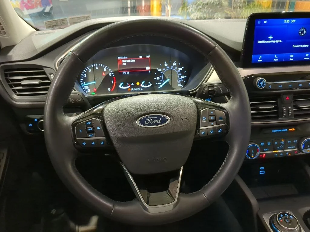 Used 2022 Ford Escape - photo 1