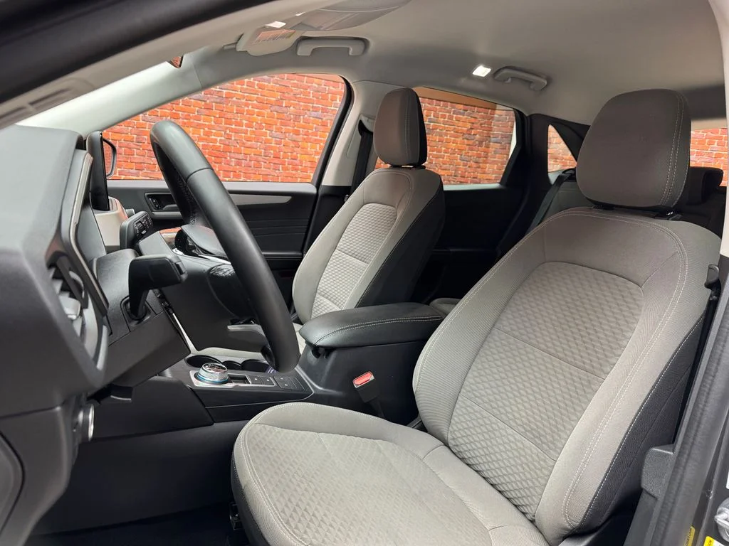 Used 2022 Ford Escape - photo 7