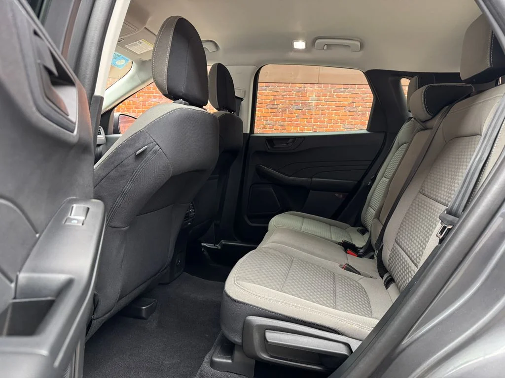 Used 2022 Ford Escape - photo 8