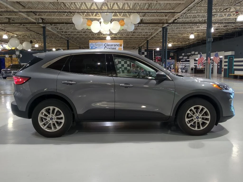 Used 2022 Ford Escape - photo 8