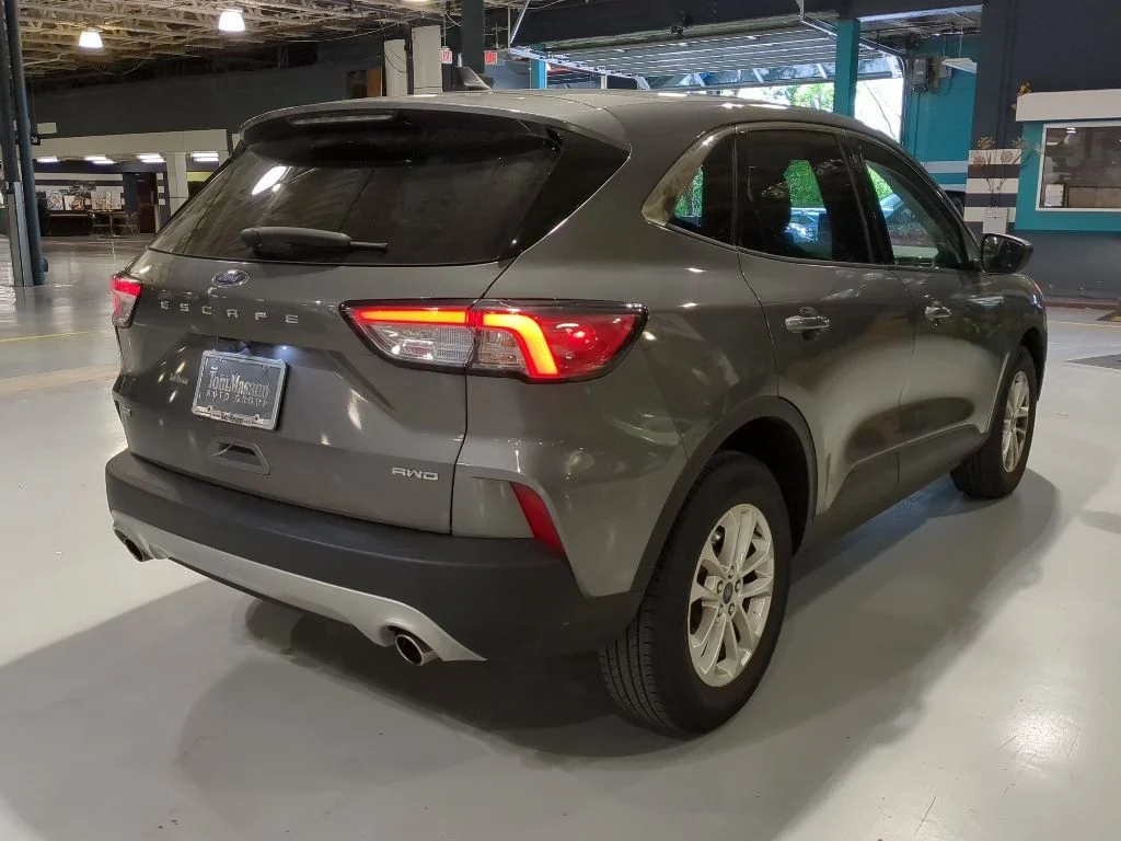 Used 2022 Ford Escape - photo 9