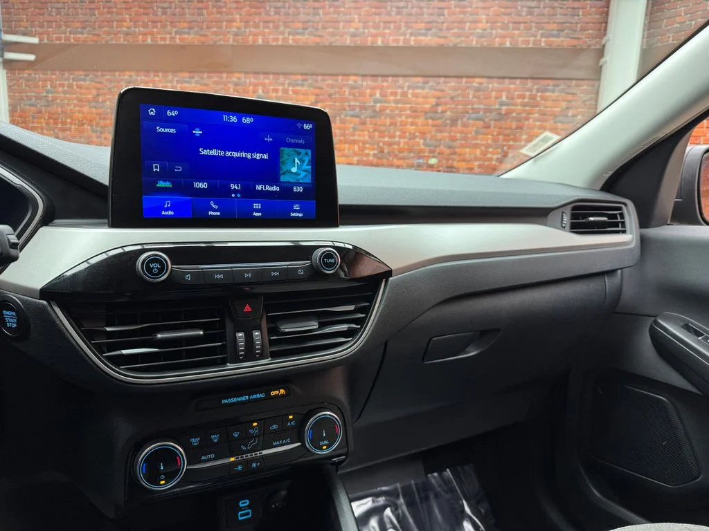 Used 2022 Ford Escape - photo 6
